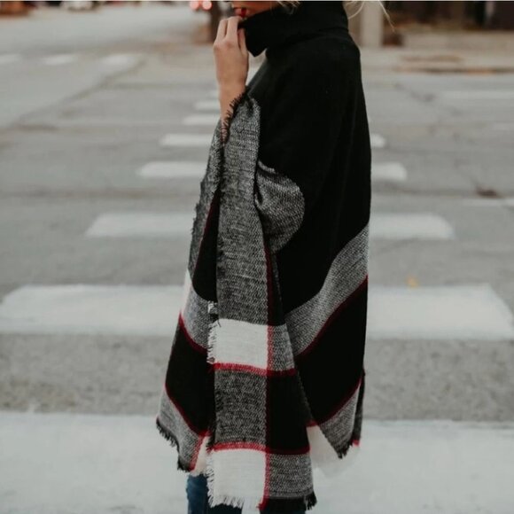 CLASSIC womens plaid print oversized Pullover Ponc - Picture 4 of 9
